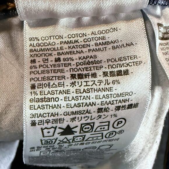 Levi’s Wedgie Short Womens Blue Faded Cuffed Denim Cutoff Size 29 - Picture 8 of 10